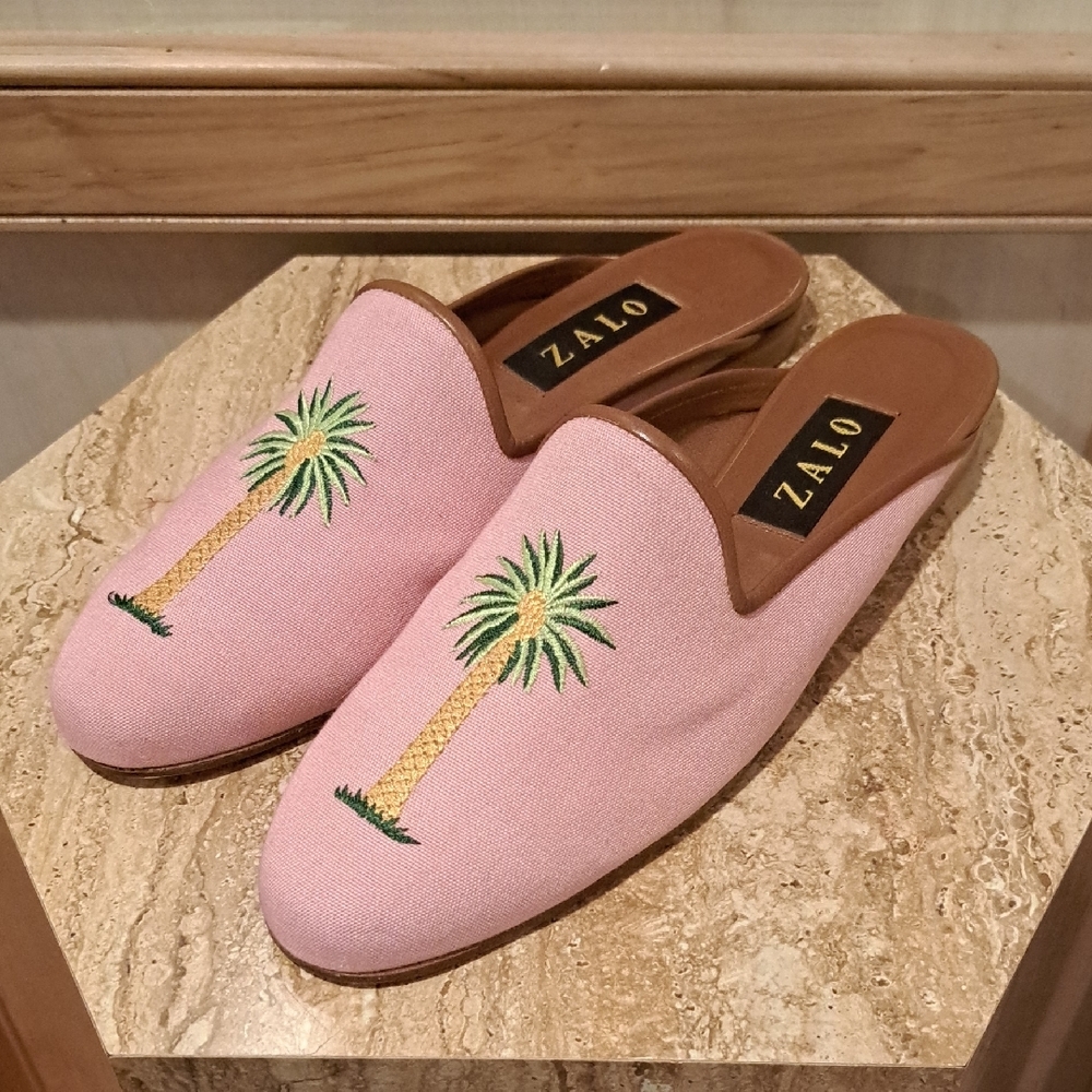 Zalo Pink Palm Tree Embroidered Mules 9. New Without Tags